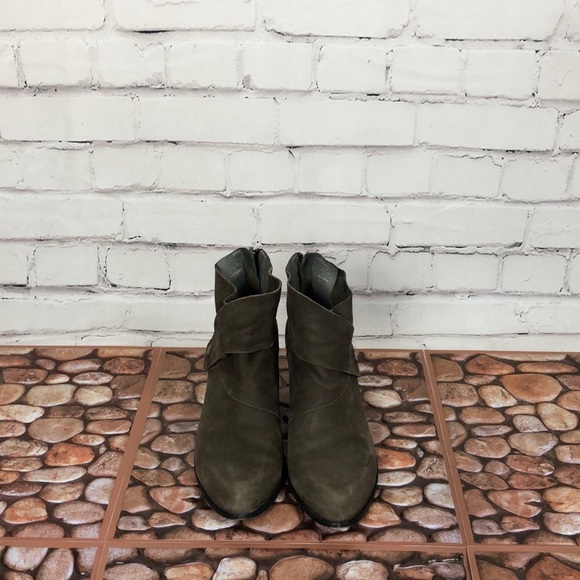 Eileen Fisher women’s Tag Wrap-Snap leather zip in back brown bootie Size 6.5 - Picture 1 of 8
